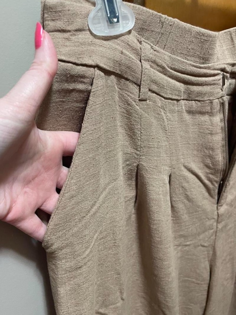 High-Waist Wide Leg linen Pants in tan